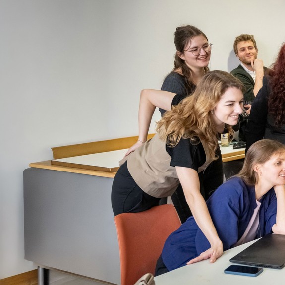 Gemeinsam im Team am Nachhaltigkeitsbericht arbeiten